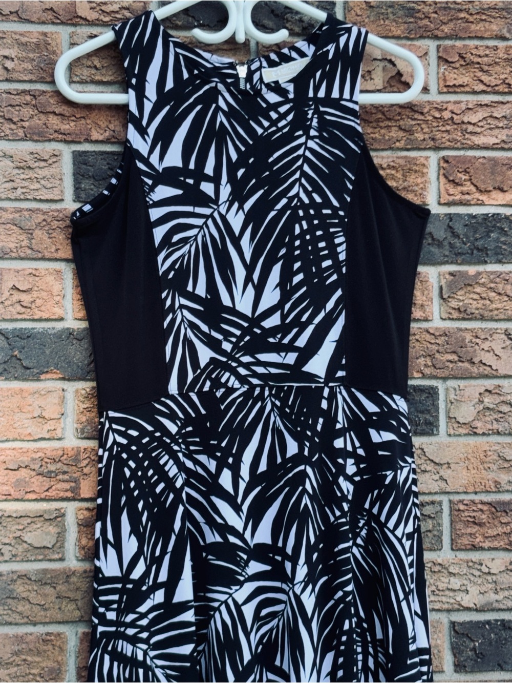 Michael Kors Black and White Palm-Print Sleeveless Dress - Picture 2 of 6